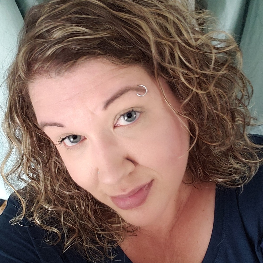 Meet your Posher, Julie